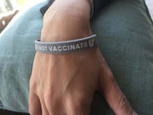 Load image into Gallery viewer, "Do Not Vaccinate" Medical Bracelet